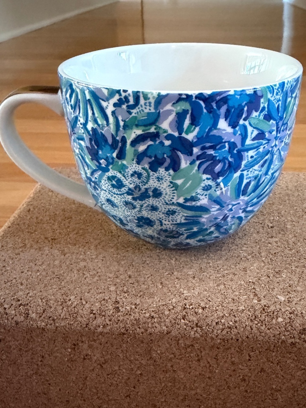 NIB Lilly Pulitzer Set of 2 Ceramic Mugs Blue Green